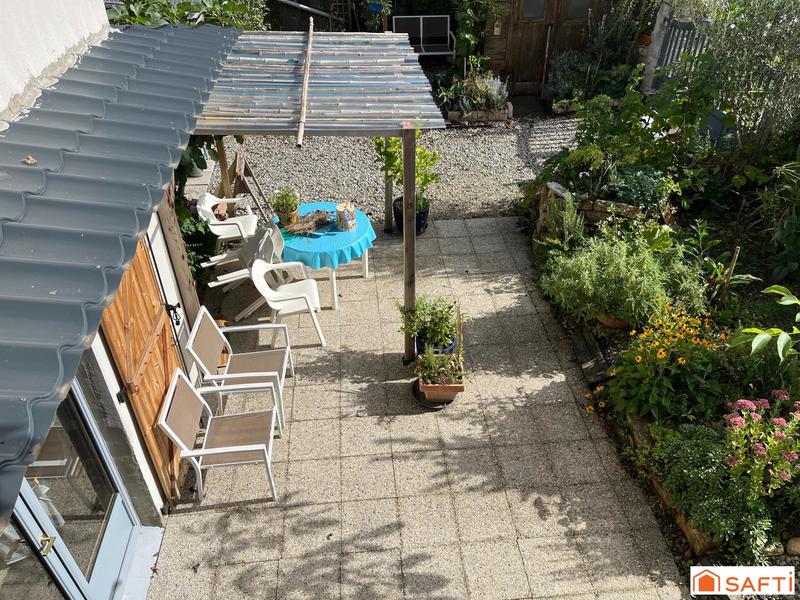 Maison - 215 m² - 10 pièces