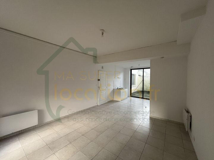 Appartement - 1 m² - 1 pièce