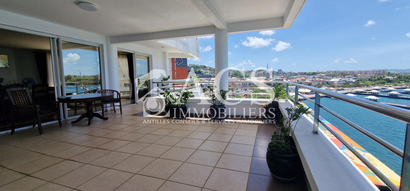 Appartement - 144 m² - 4 pièces