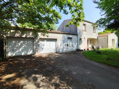 Maison - 153 m² - 6 pièces