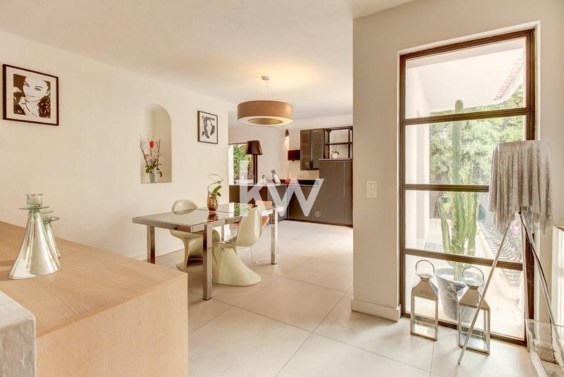 Maison - 204 m² - 6 pièces