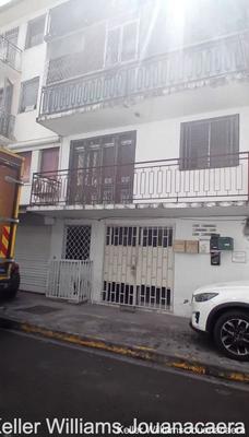 Studio - 25 m² - 1 pièce