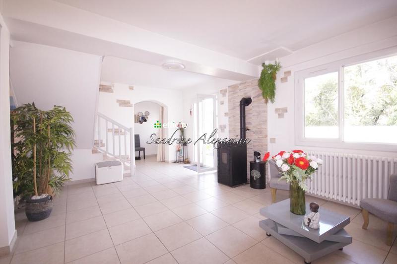 Maison - 280 m² - 7 pièces