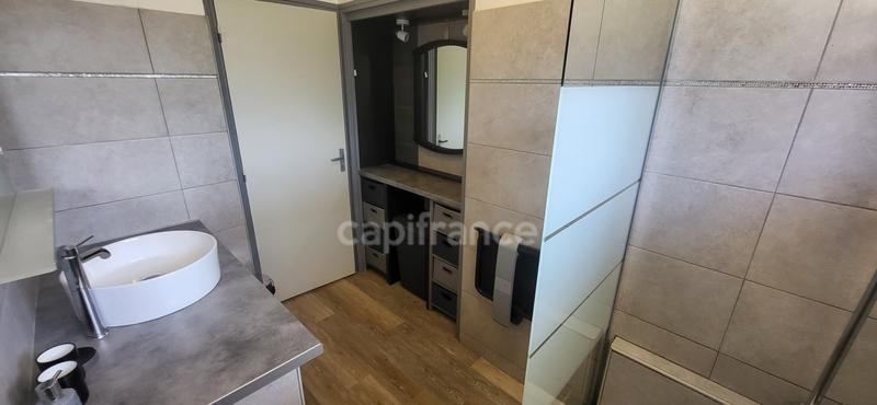 Maison - 170 m² - 8 pièces