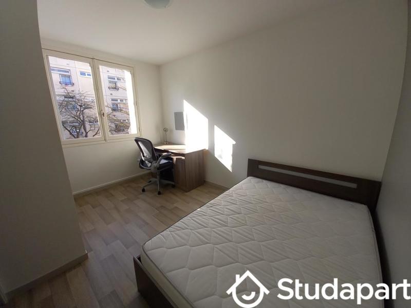 Chambre - 9 m² - 1 pièce