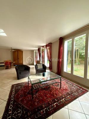 Maison - 160 m² - 7 pièces