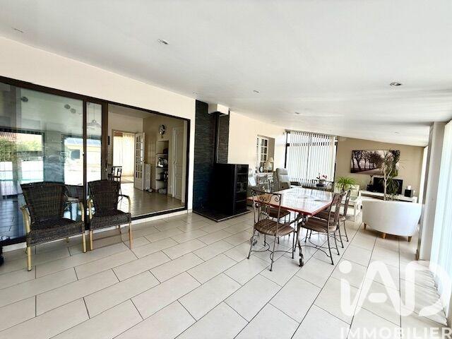 Maison - 160 m² - 8 pièces