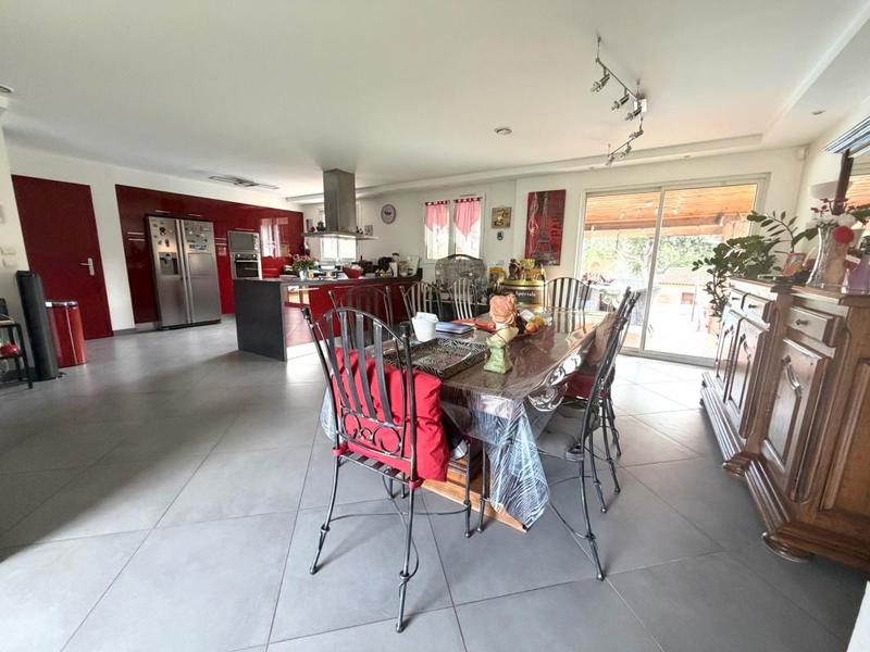 Maison - 127 m² - 5 pièces