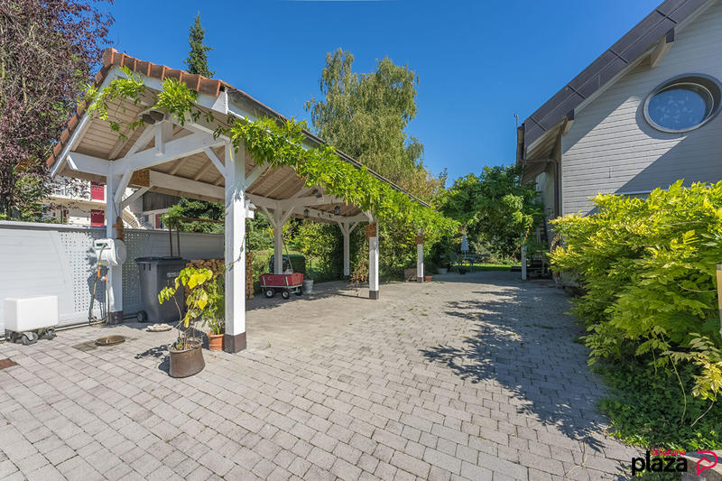 Maison - 350 m² - 8 pièces