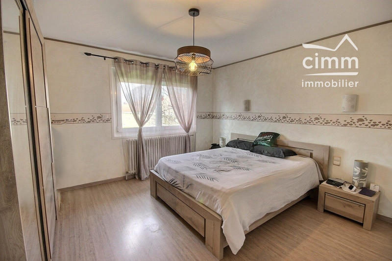 Maison traditionnelle - 135 m² - 6 pièces