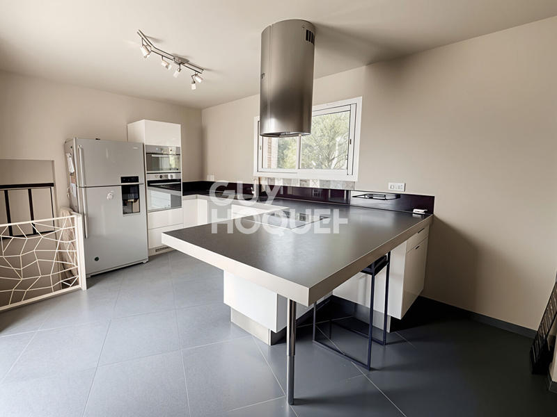 Maison - 121 m² - 4 pièces