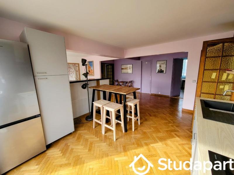 Chambre - 11 m² - 1 pièce