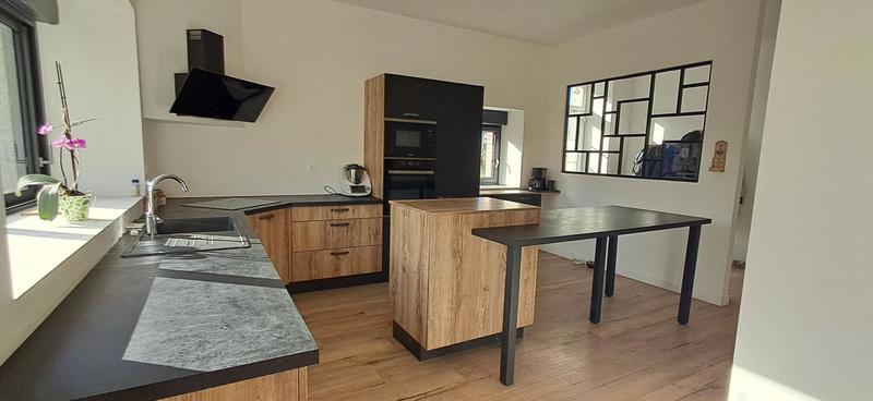 Maison - 192 m² - 8 pièces