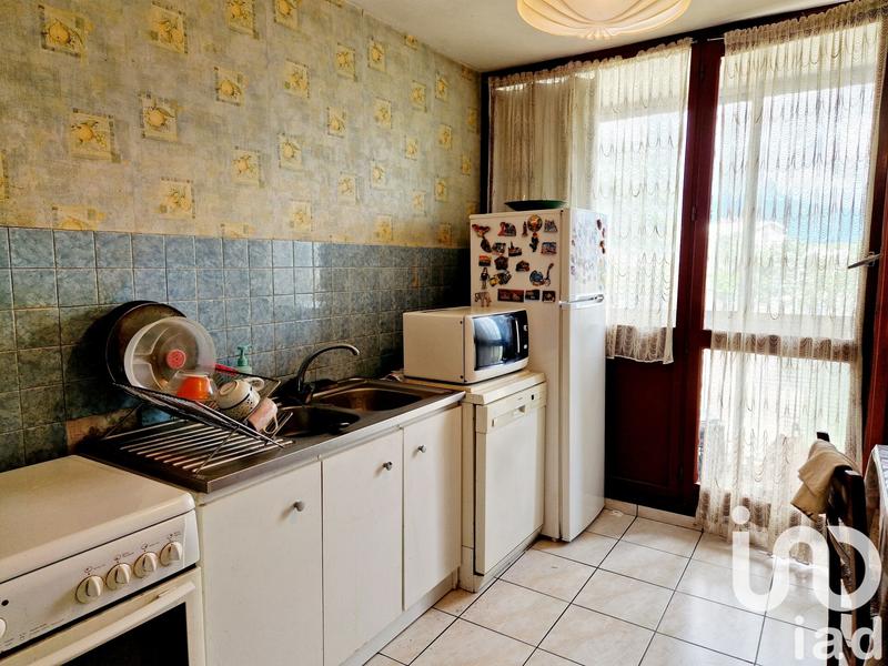 Appartement - 80 m² - 5 pièces