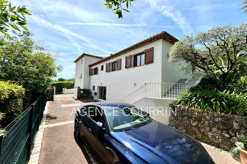 Maison - 138 m² - 5 pièces