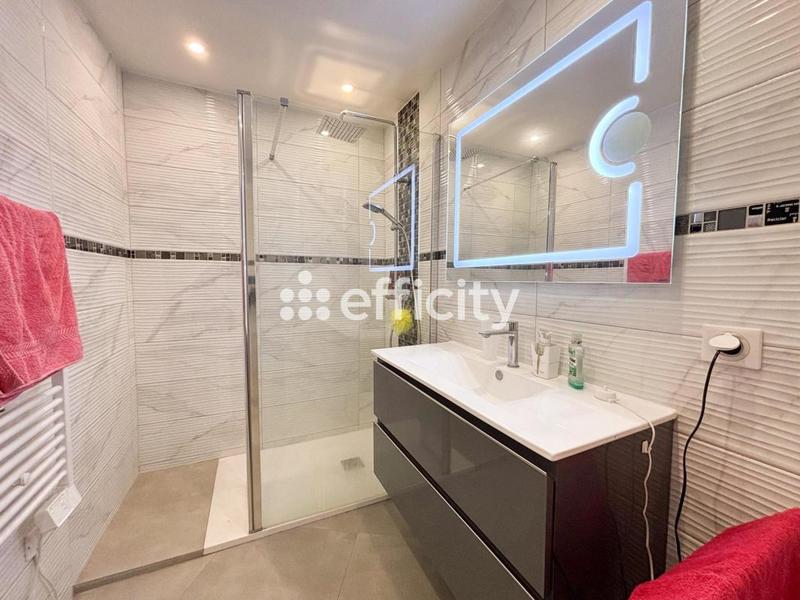 Appartement - 70 m² - 3 pièces