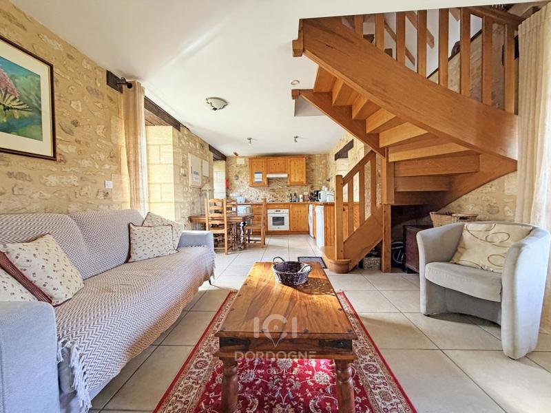 Maison - 329 m² - 2 pièces