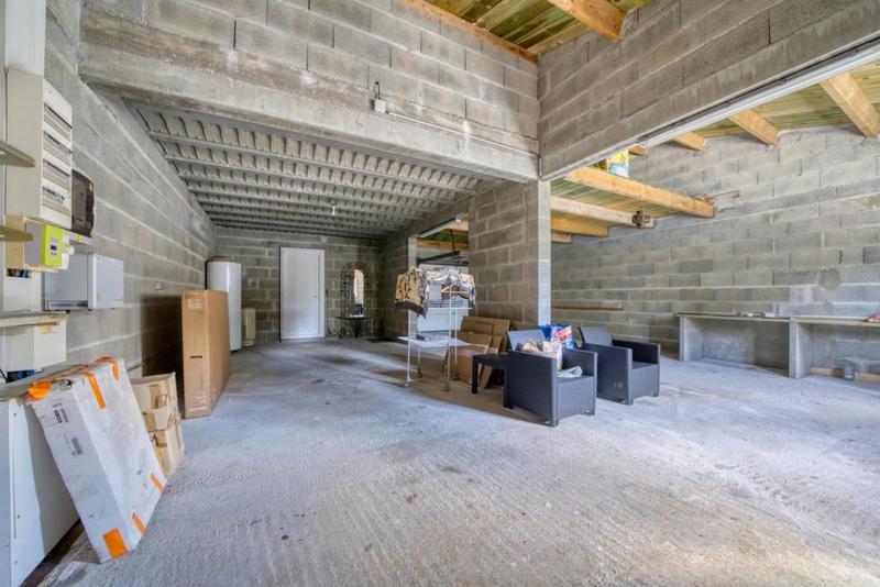 Maison - 180 m² - 7 pièces