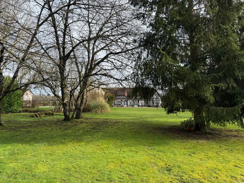 Maison - 210 m² - 8 pièces