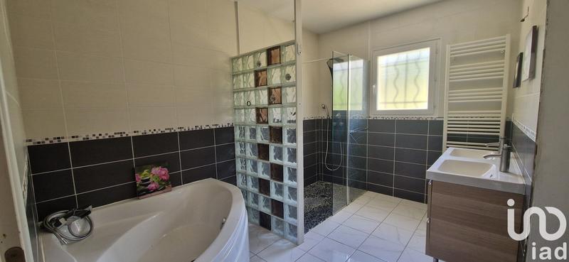 Maison - 111 m² - 4 pièces