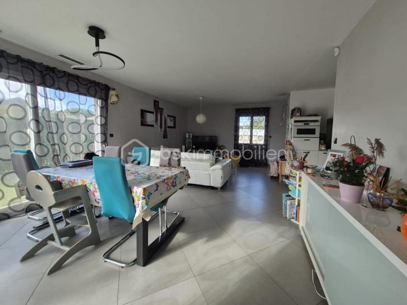 Villa - 104 m² - 4 pièces