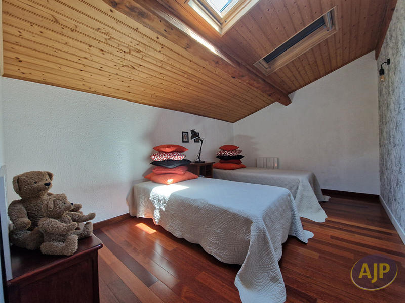 Maison - 182 m² - 6 pièces