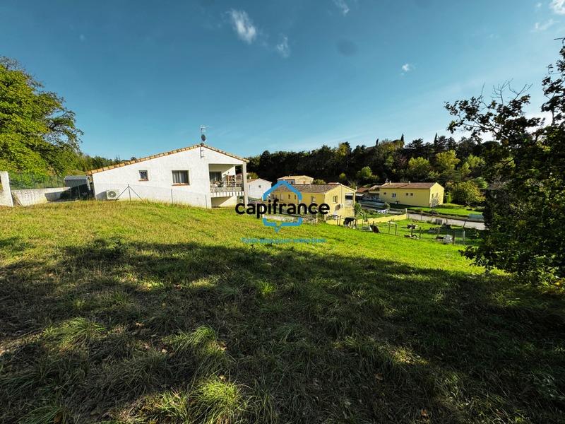 Terrain constructible - 1 125 m²