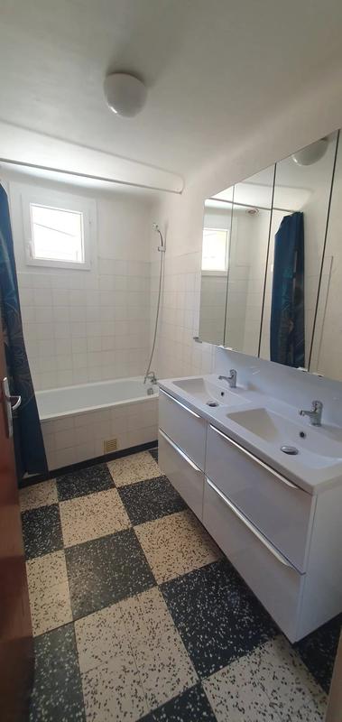 Maison traditionnelle - 78 m² - 5 pièces