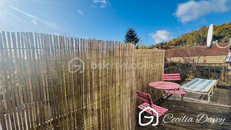 Demeure - 250 m² - 9 pièces