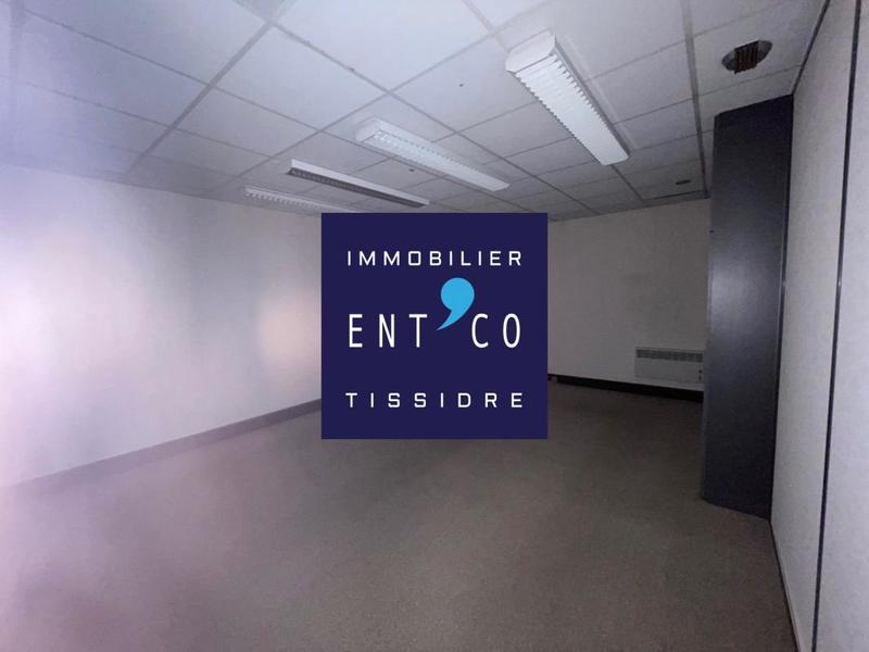 Bureau - 560 m²