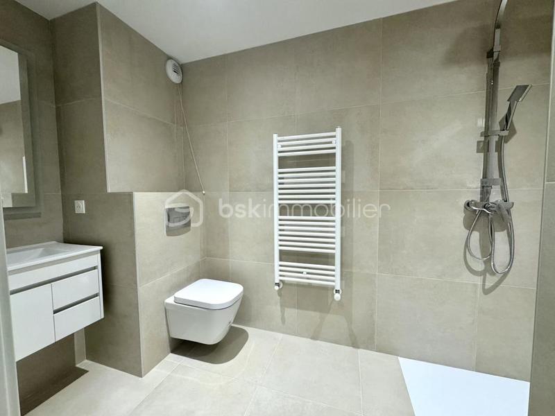 Appartement - 90 m² - 4 pièces