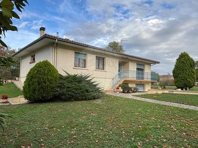 Maison - 200 m² - 6 pièces