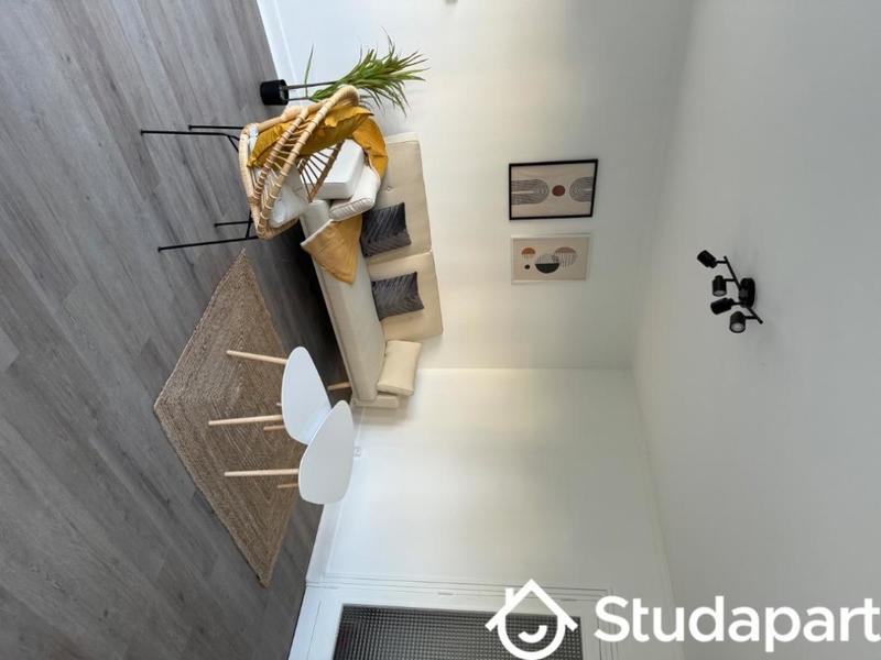 Chambre - 13 m² - 1 pièce