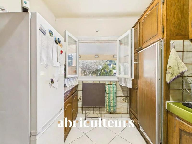 Maison - 232 m² - 8 pièces