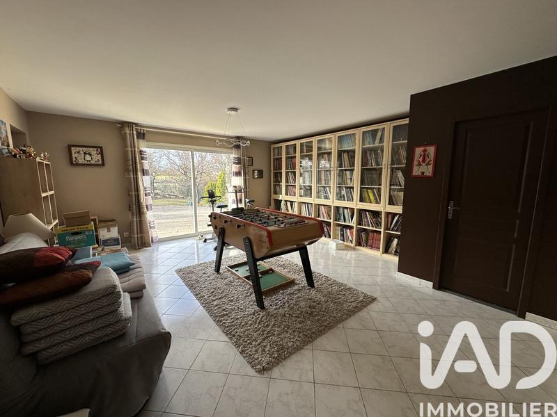 Maison - 244 m² - 8 pièces