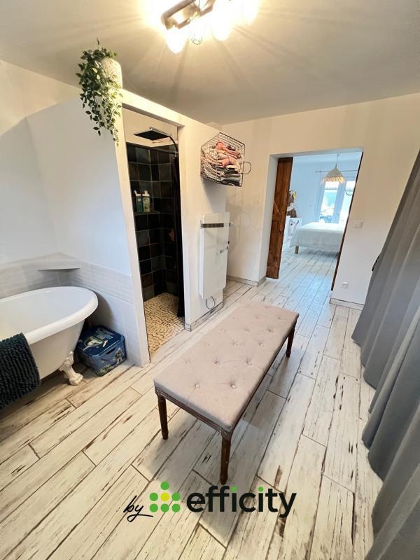 Maison - 168 m² - 7 pièces