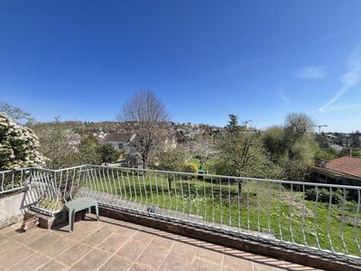 Maison contemporaine - 214 m² - 9 pièces