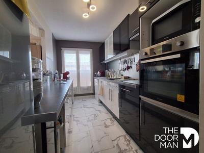 Appartement - 79 m² - 3 pièces