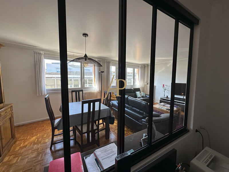 Appartement - 89 m² - 4 pièces