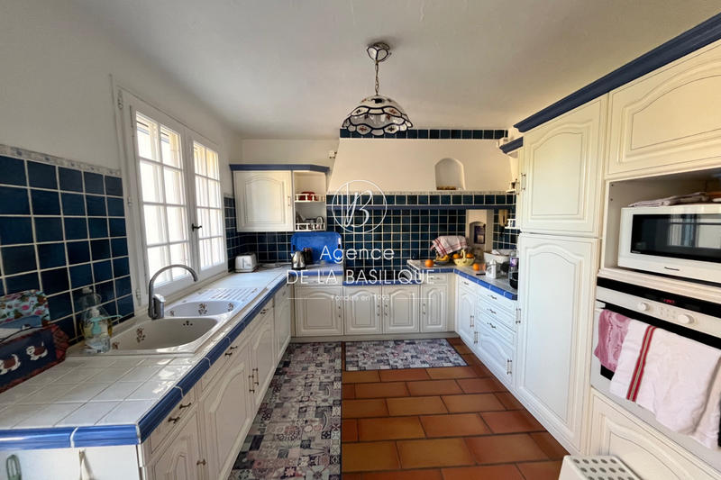 Maison - 232 m² - 8 pièces