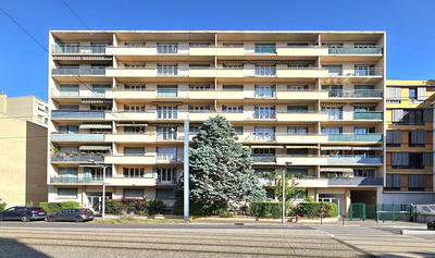 Appartement - 100 m² - 4 pièces