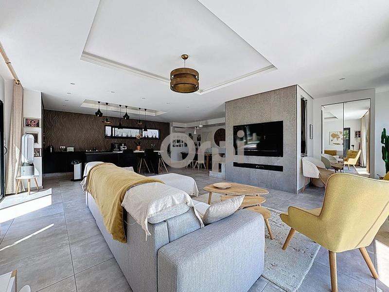 Maison - 153 m² - 5 pièces