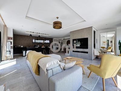 Maison - 153 m² - 5 pièces