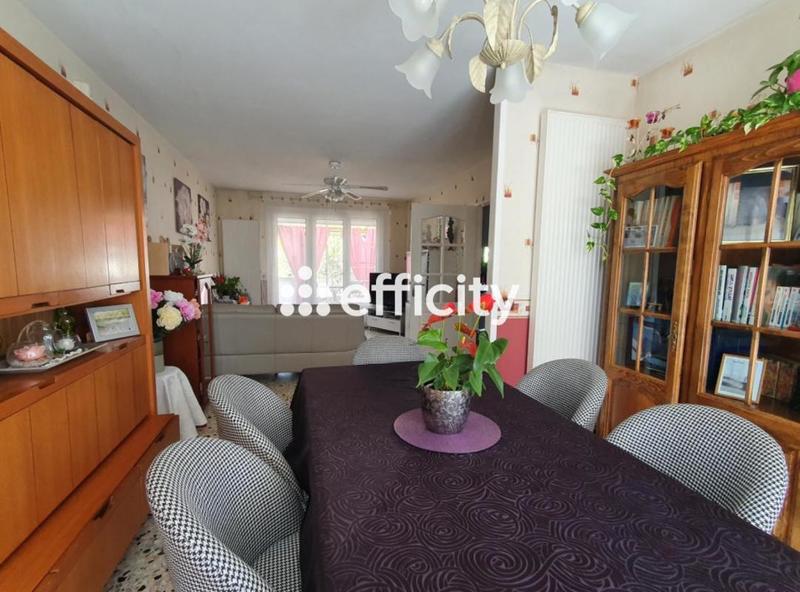 Maison - 92 m² - 5 pièces