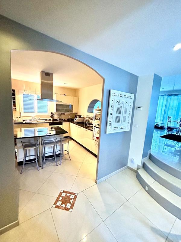 Maison - 129 m² - 5 pièces