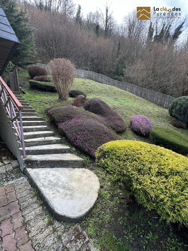 Châlet - 274 m² - 10 pièces