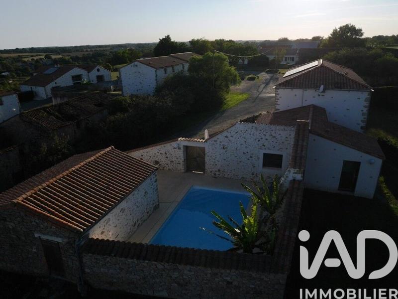 Maison - 178 m² - 7 pièces