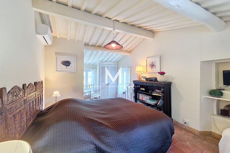 Maison - 180 m² - 7 pièces