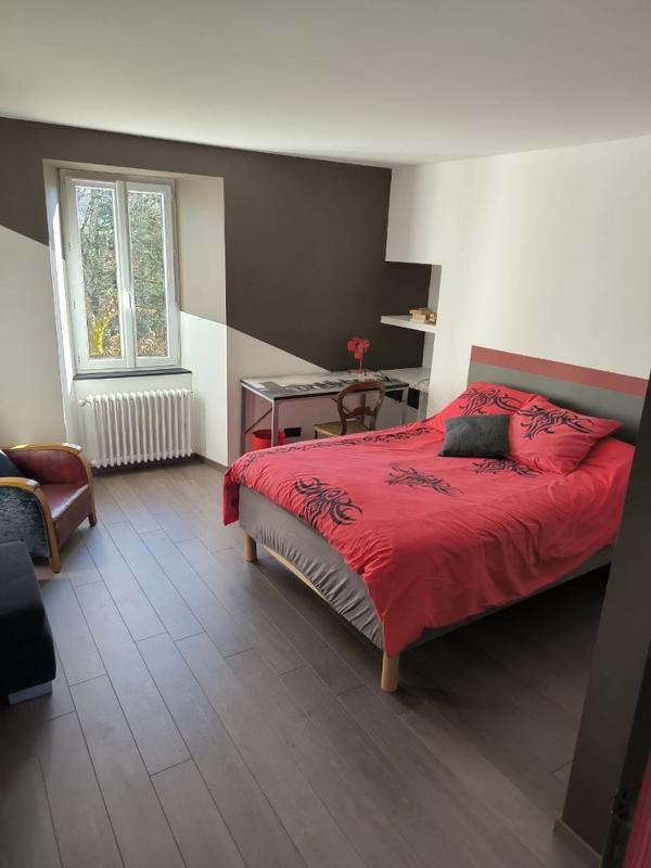 Maison - 240 m² - 11 pièces