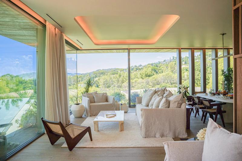 Villa - 280 m² - 10 pièces